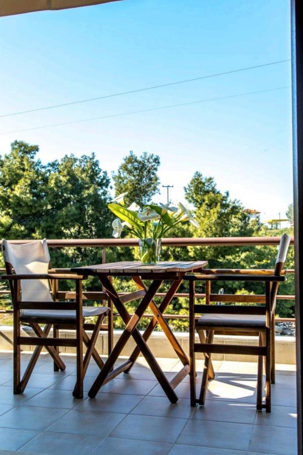 Canal Luxury Apartments Nea Poteidaia Exterior foto
