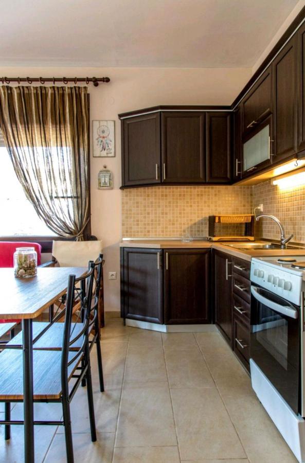 Canal Luxury Apartments Nea Poteidaia Exterior foto